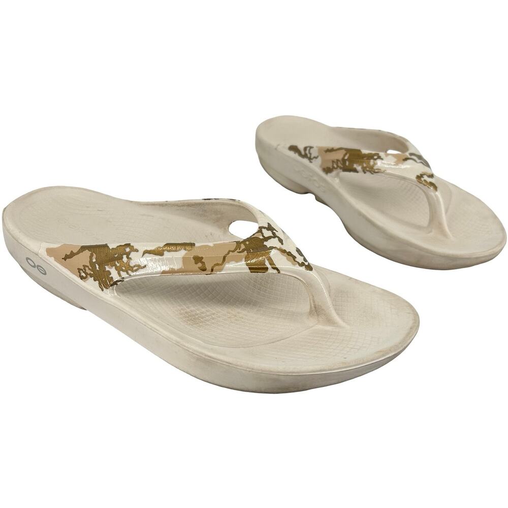 Women's White Camouflage OOFOS Oolala Limited Edition Slip On Thong Sandals 7M